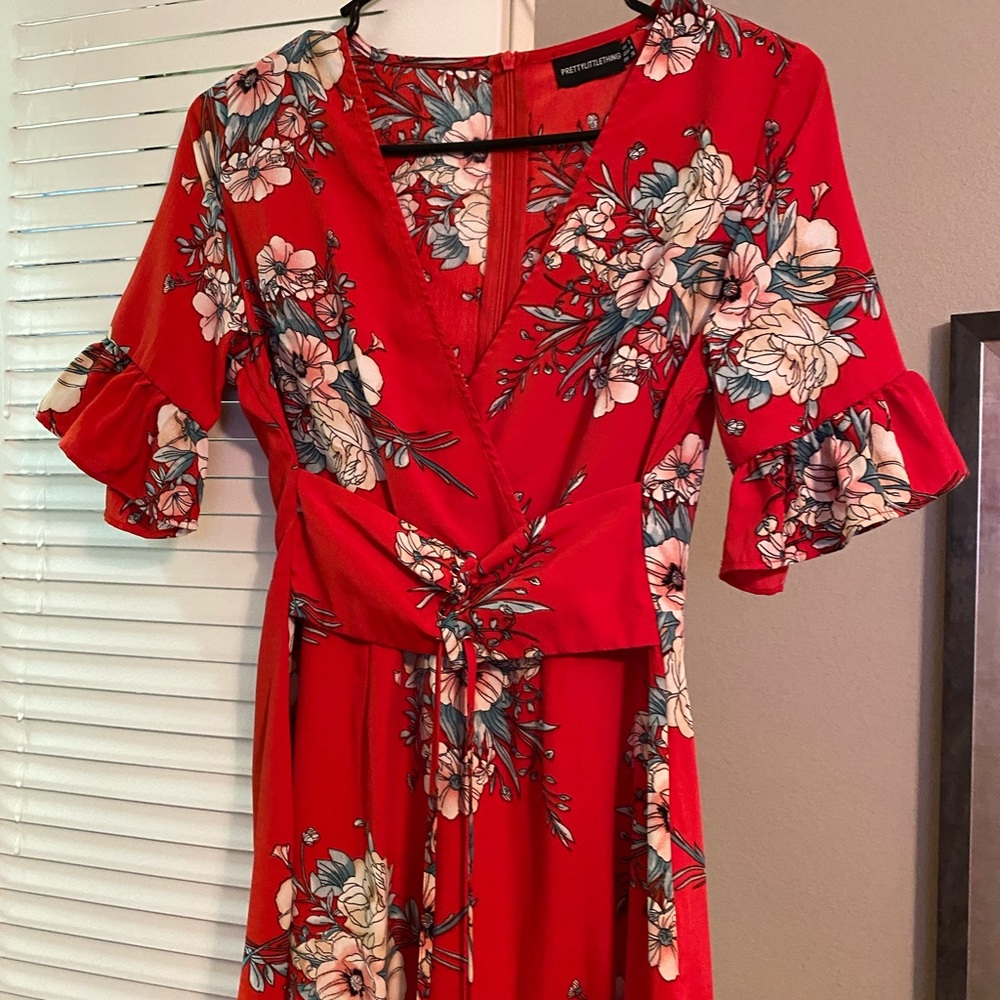 Dress size 4 red floral with corset tie